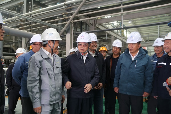 1726646353956 胡望明 - 600